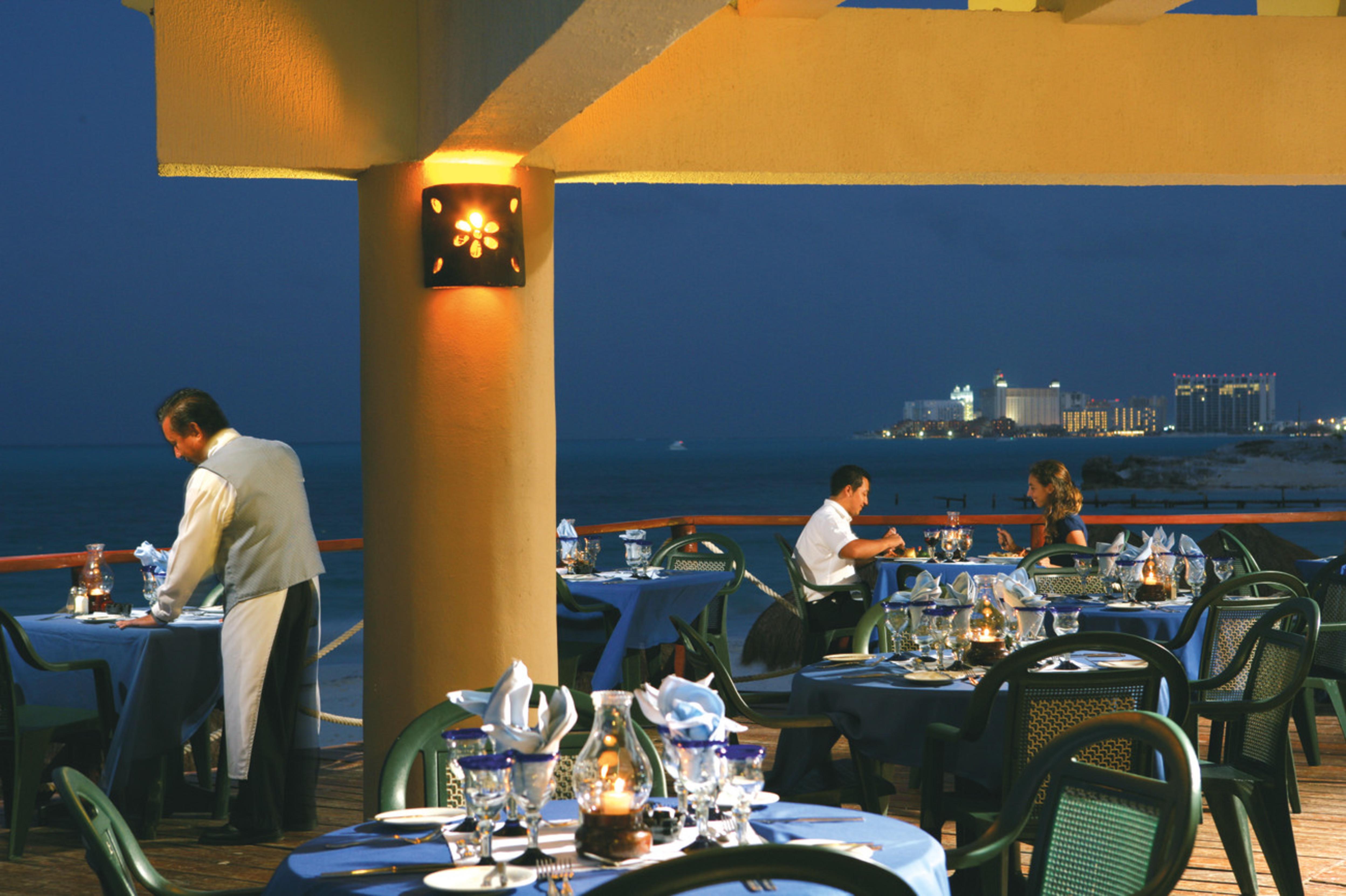 Riu Caribe Hotel Cancun Restaurant photo