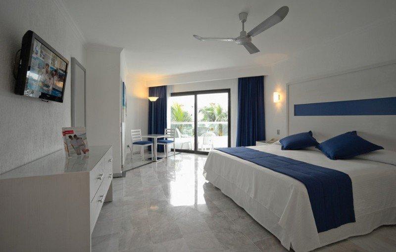 Riu Caribe Hotel Cancun Room photo